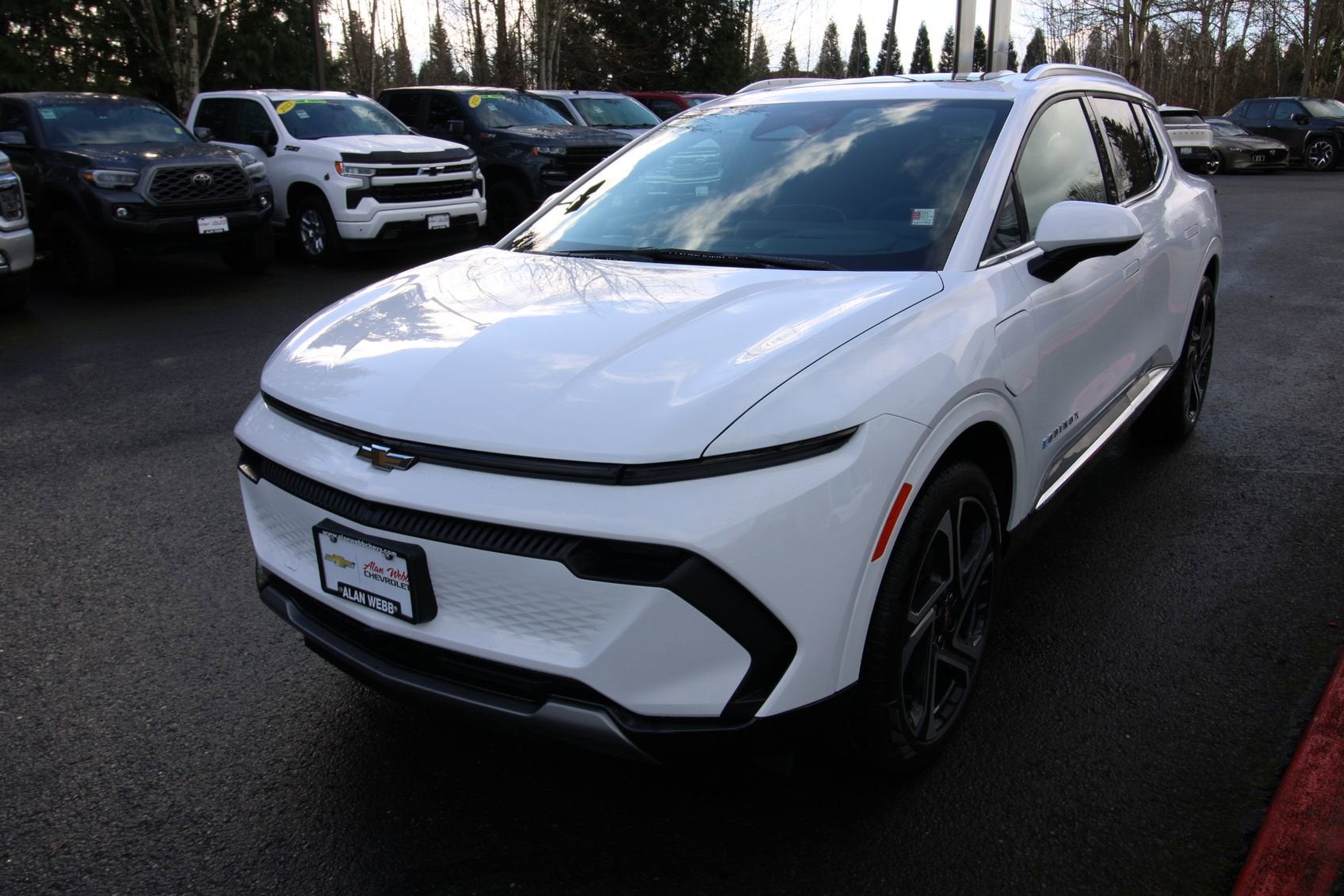 View vehicle photo 7