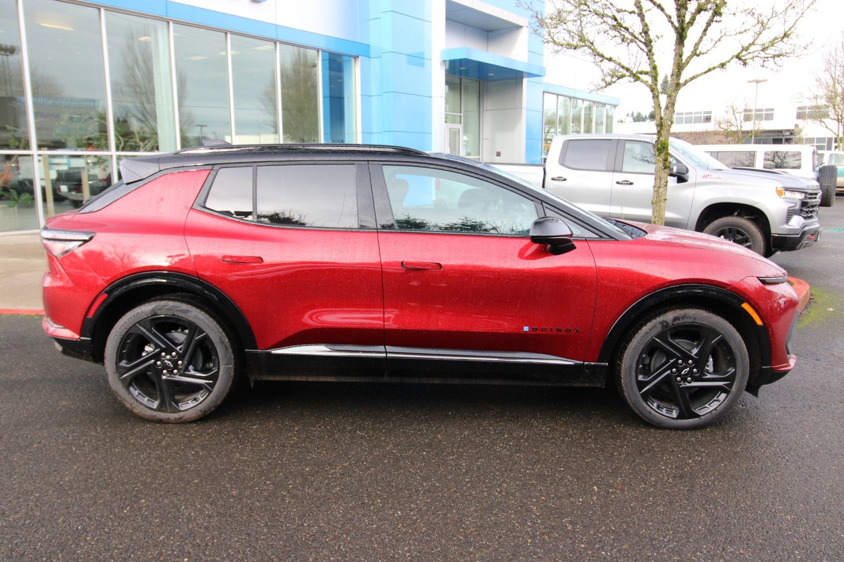 View vehicle photo 3