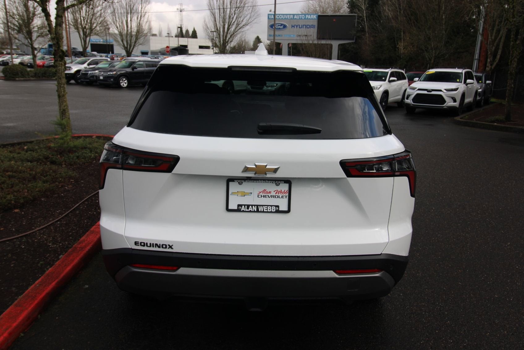 View vehicle photo 4