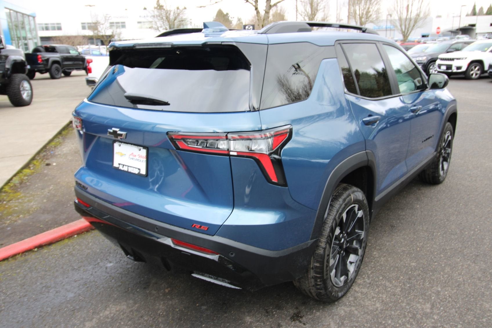 View vehicle photo 4