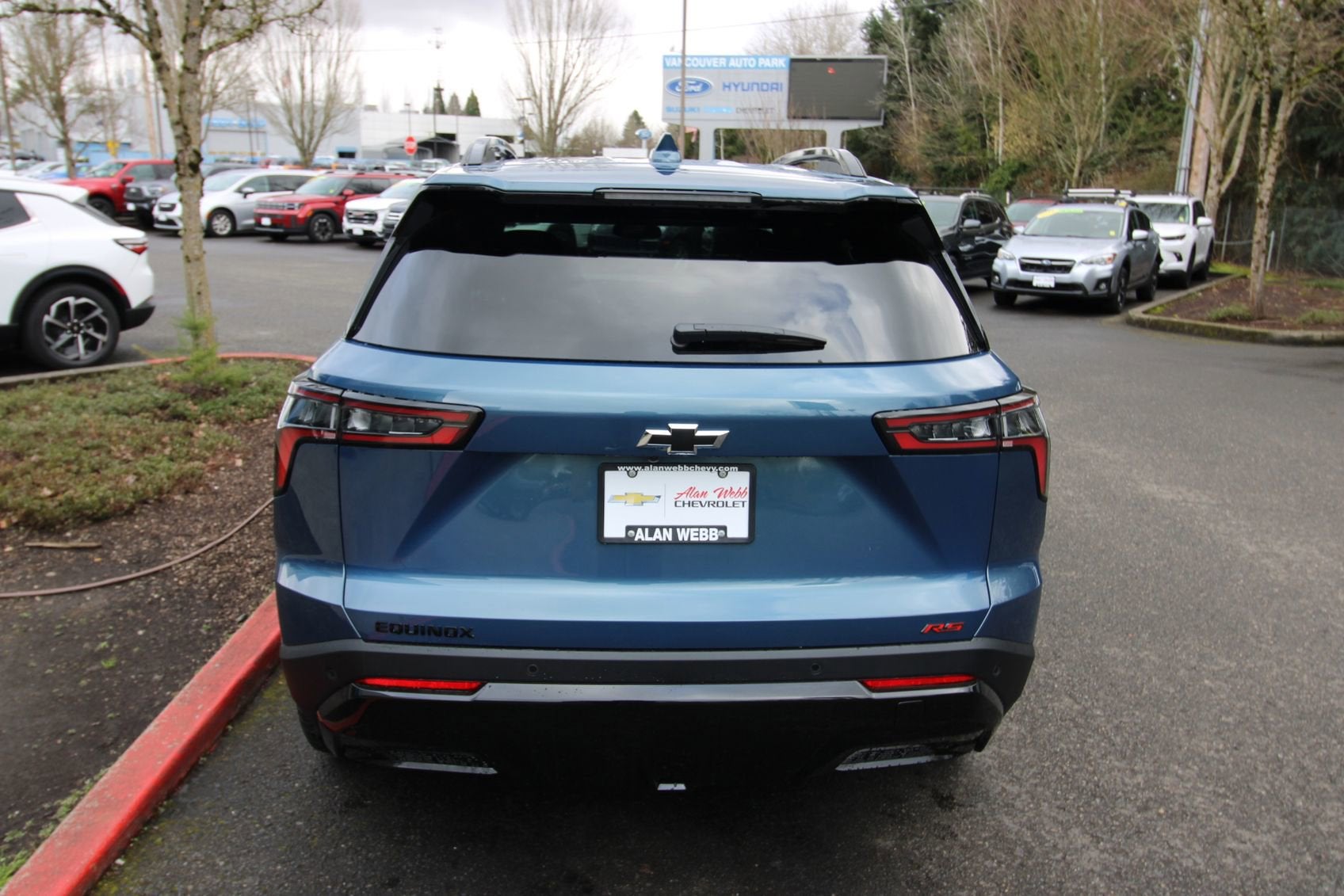 View vehicle photo 5