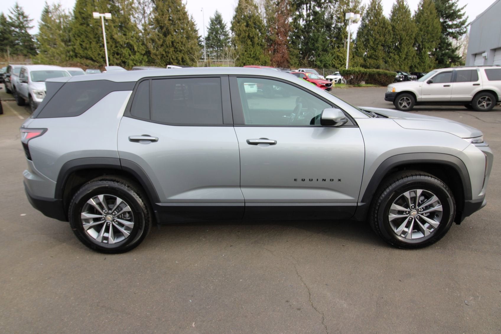 View vehicle photo 2