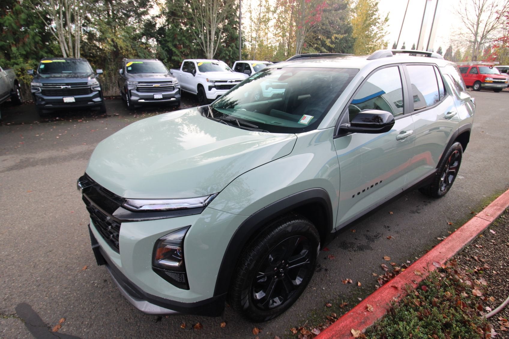 View vehicle photo 2