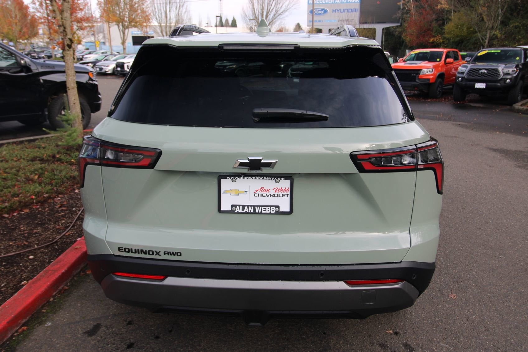 View vehicle photo 5