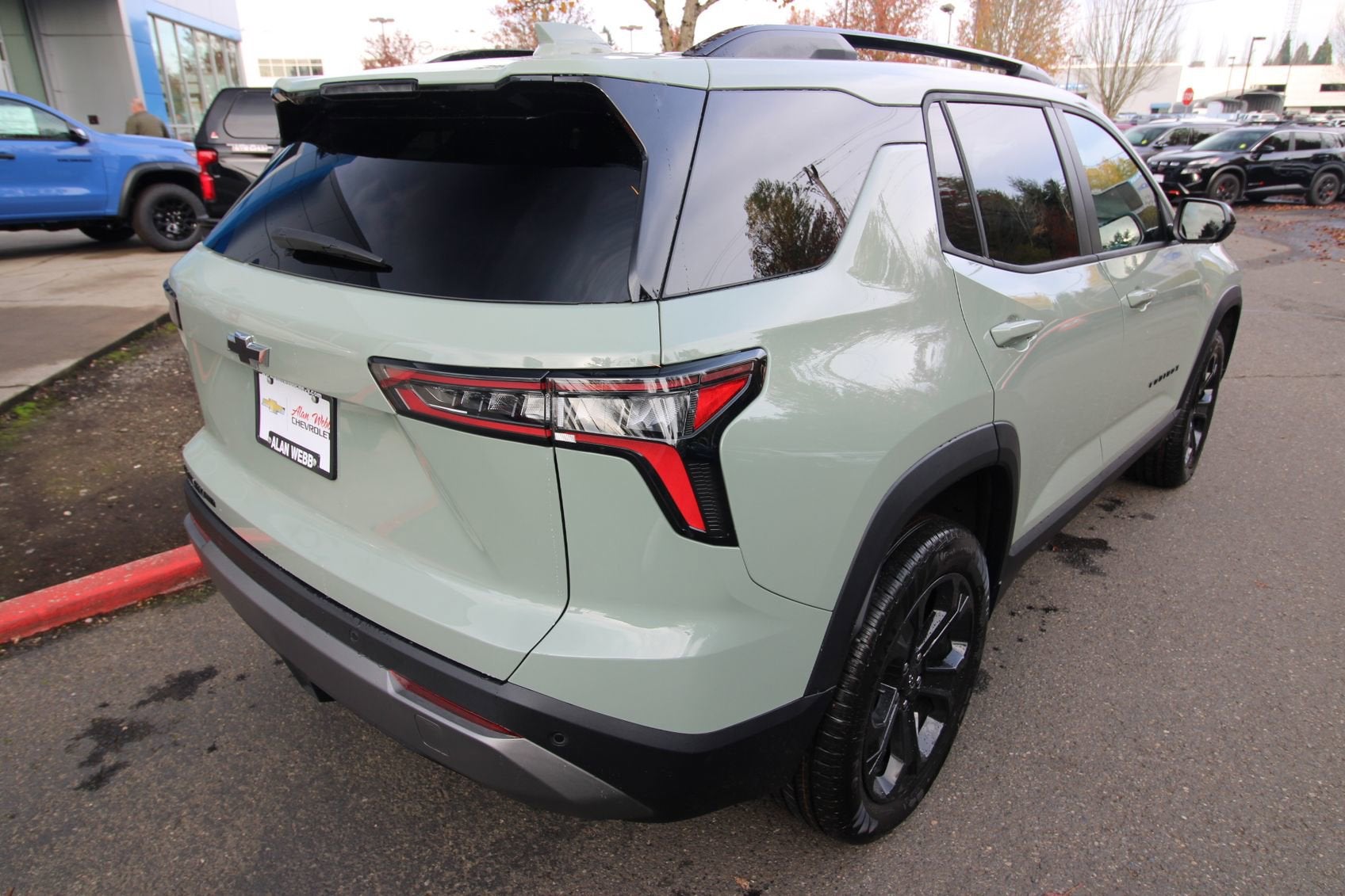 View vehicle photo 6