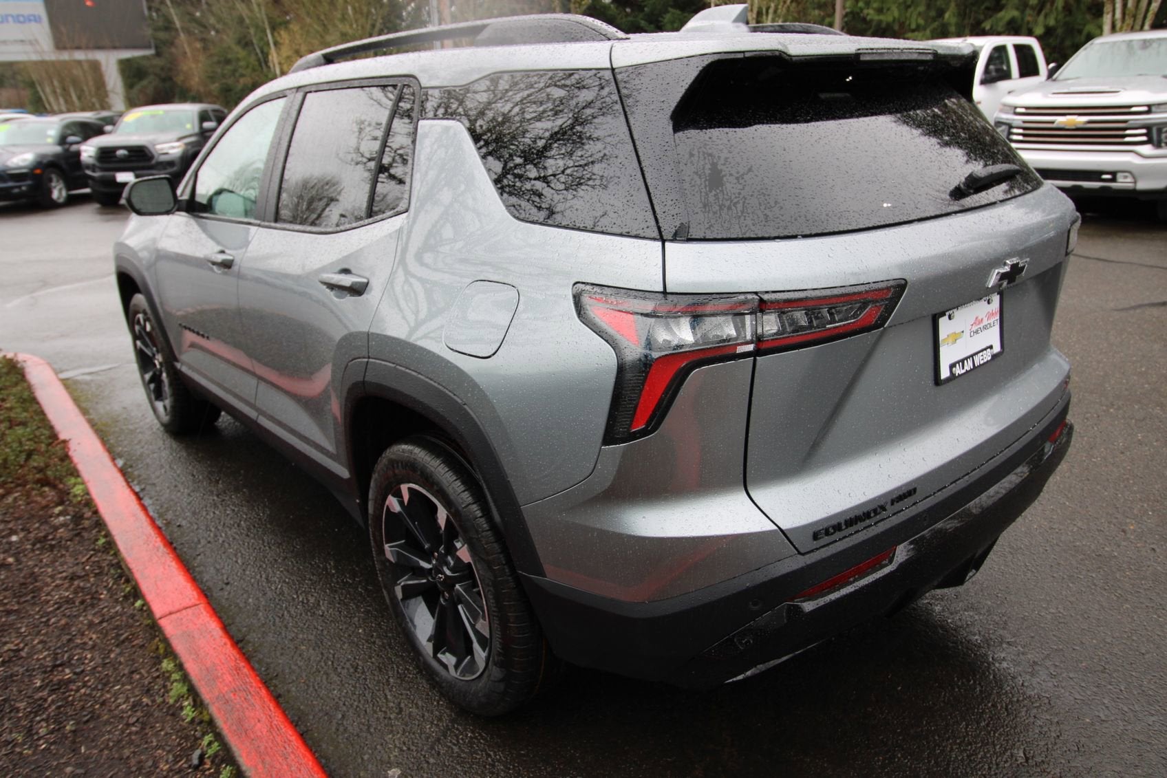 View vehicle photo 6