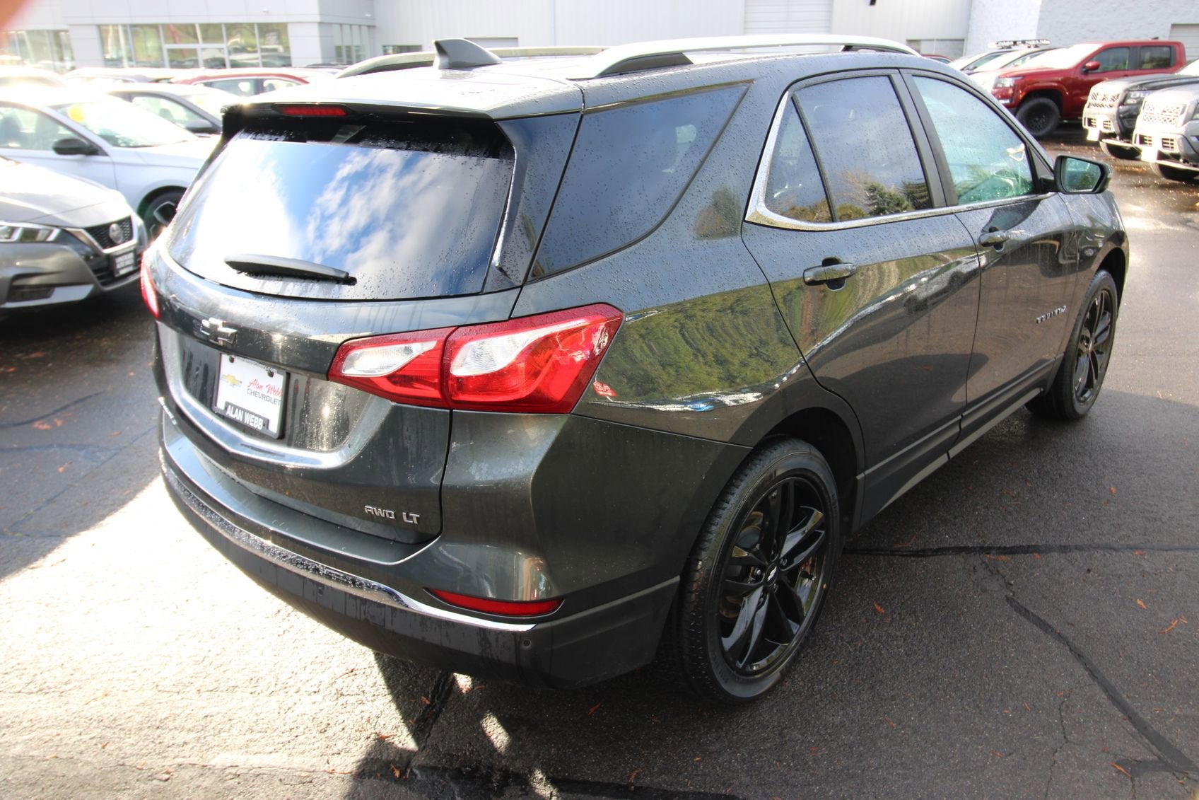 View vehicle photo 3