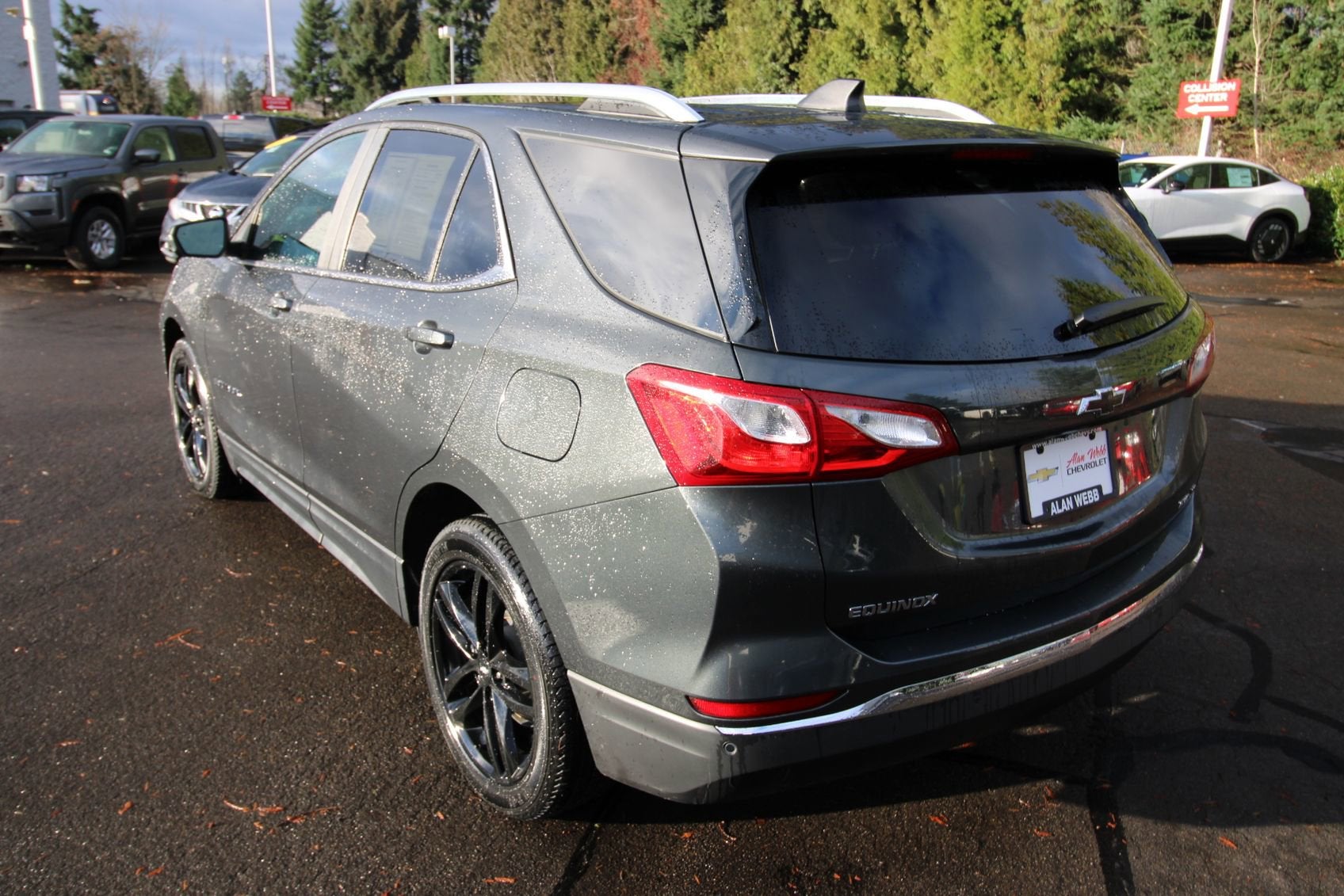 View vehicle photo 5