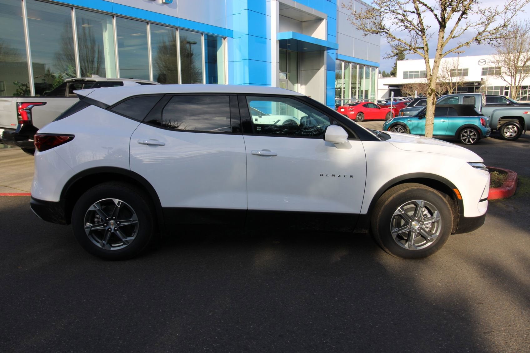 View vehicle photo 2