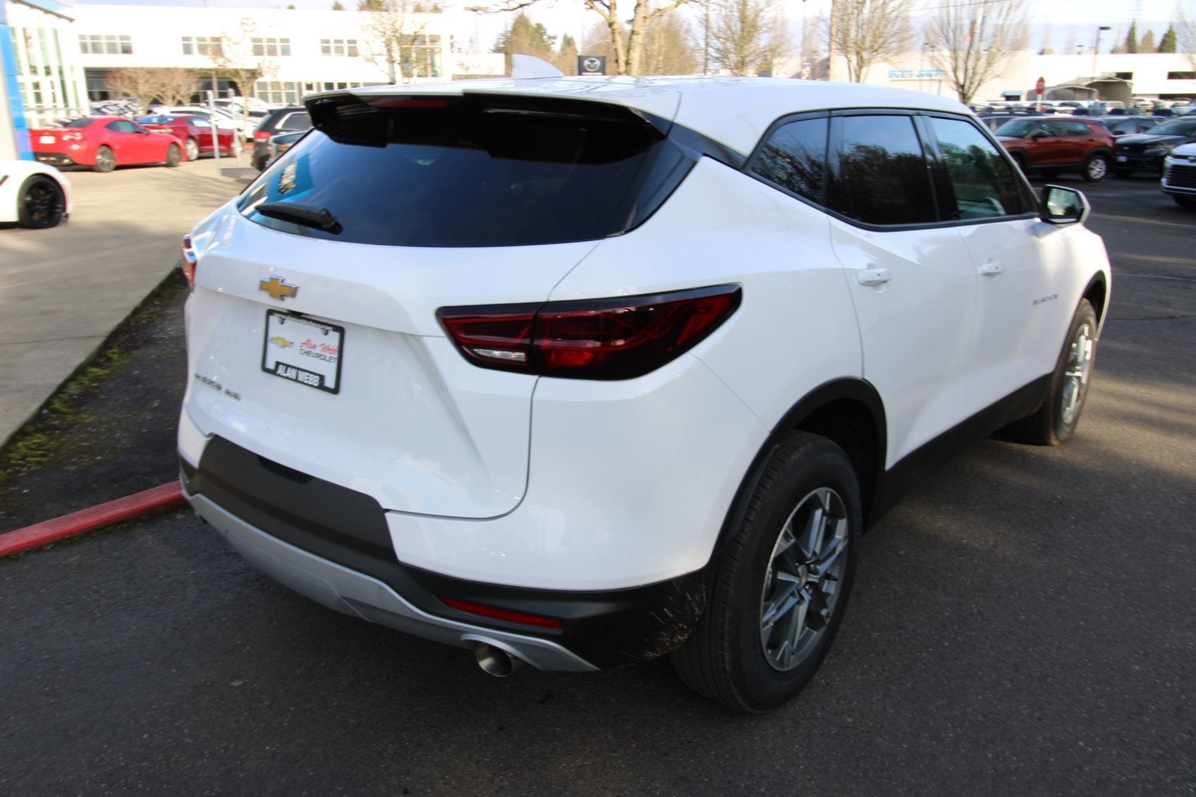 View vehicle photo 3