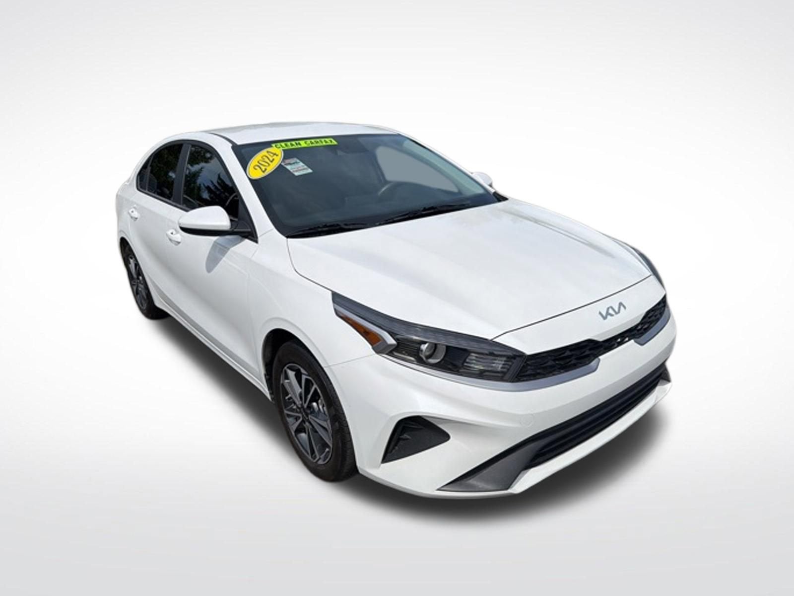 White 2024 Kia Forte LXS FWD Sedan Front-Wheel Drive Automatic