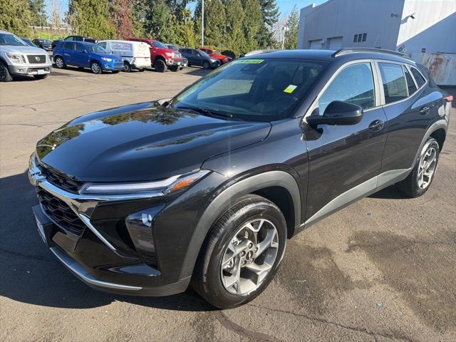 2025 Chevrolet Trax LT FWD