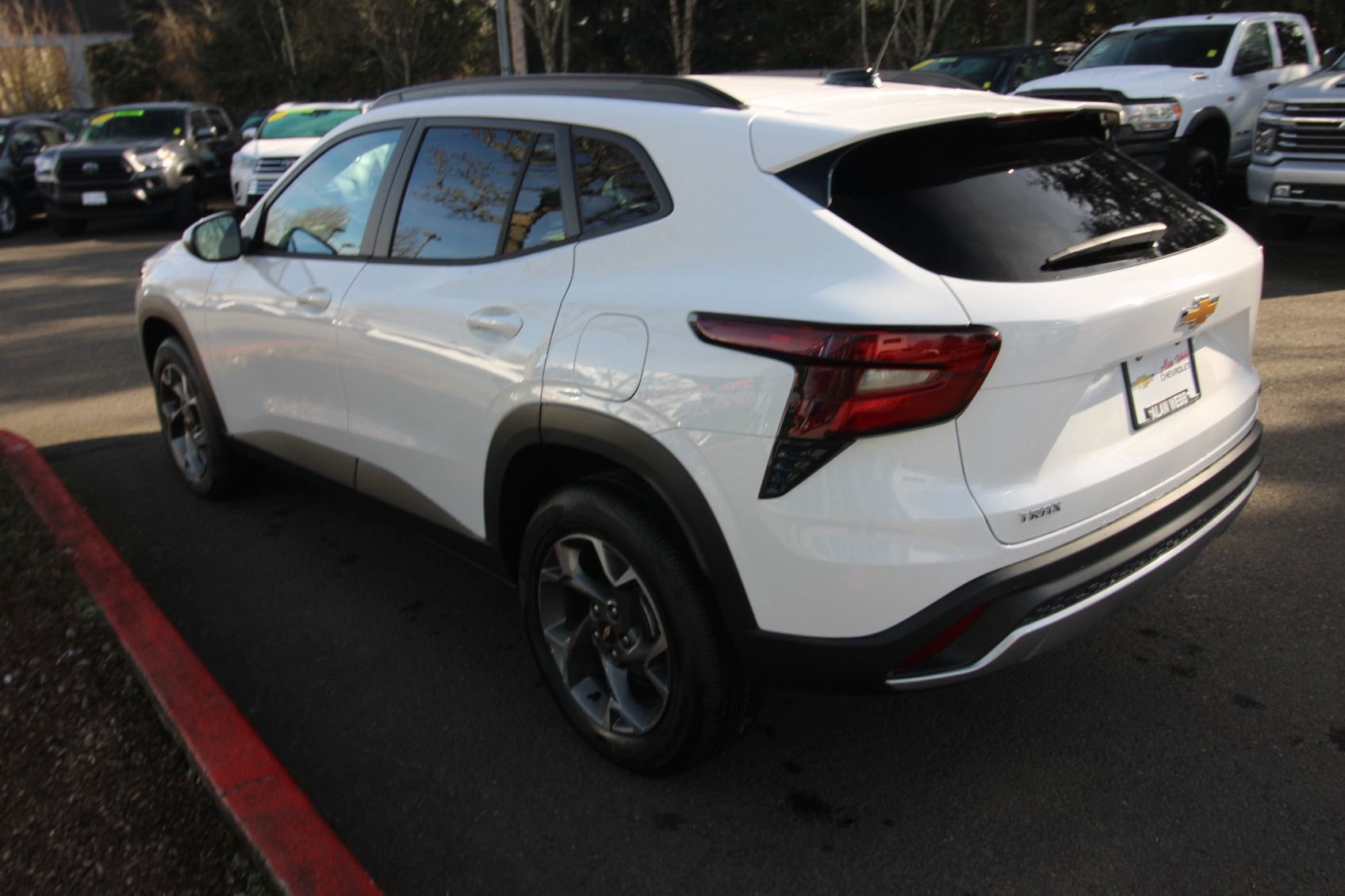 View vehicle photo 5