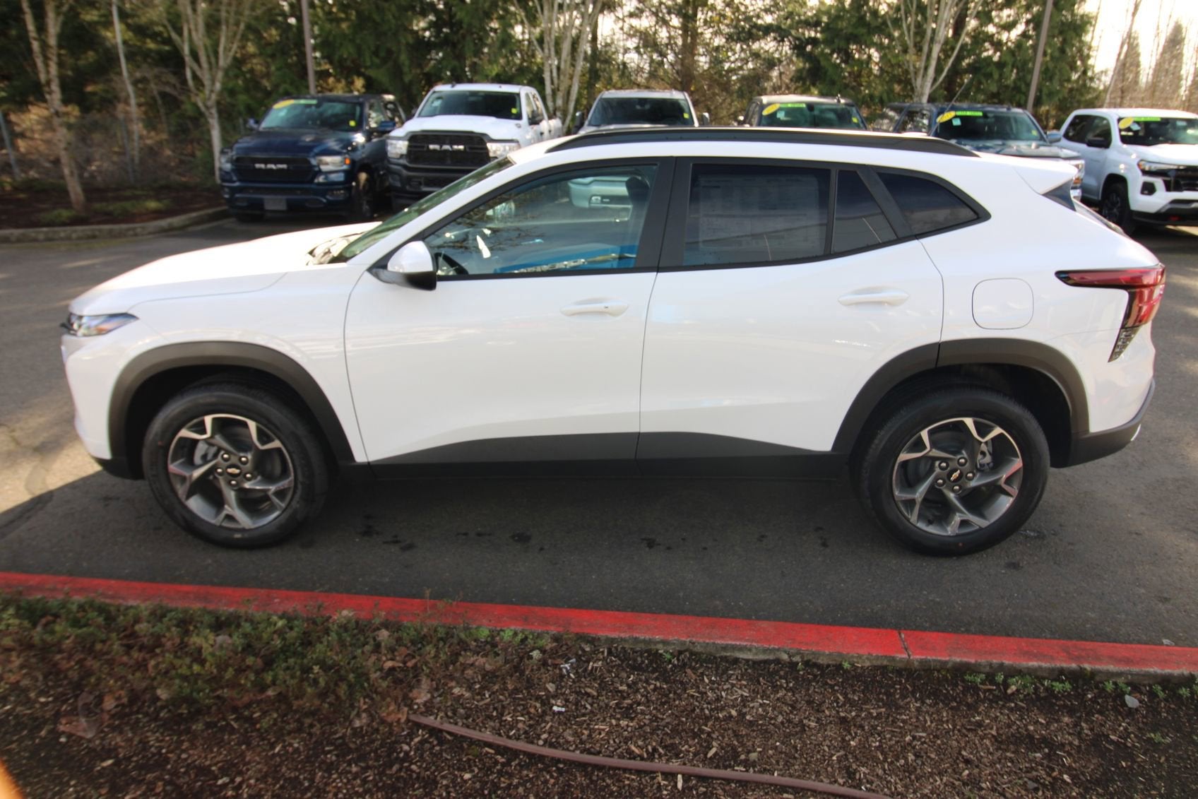 View vehicle photo 6