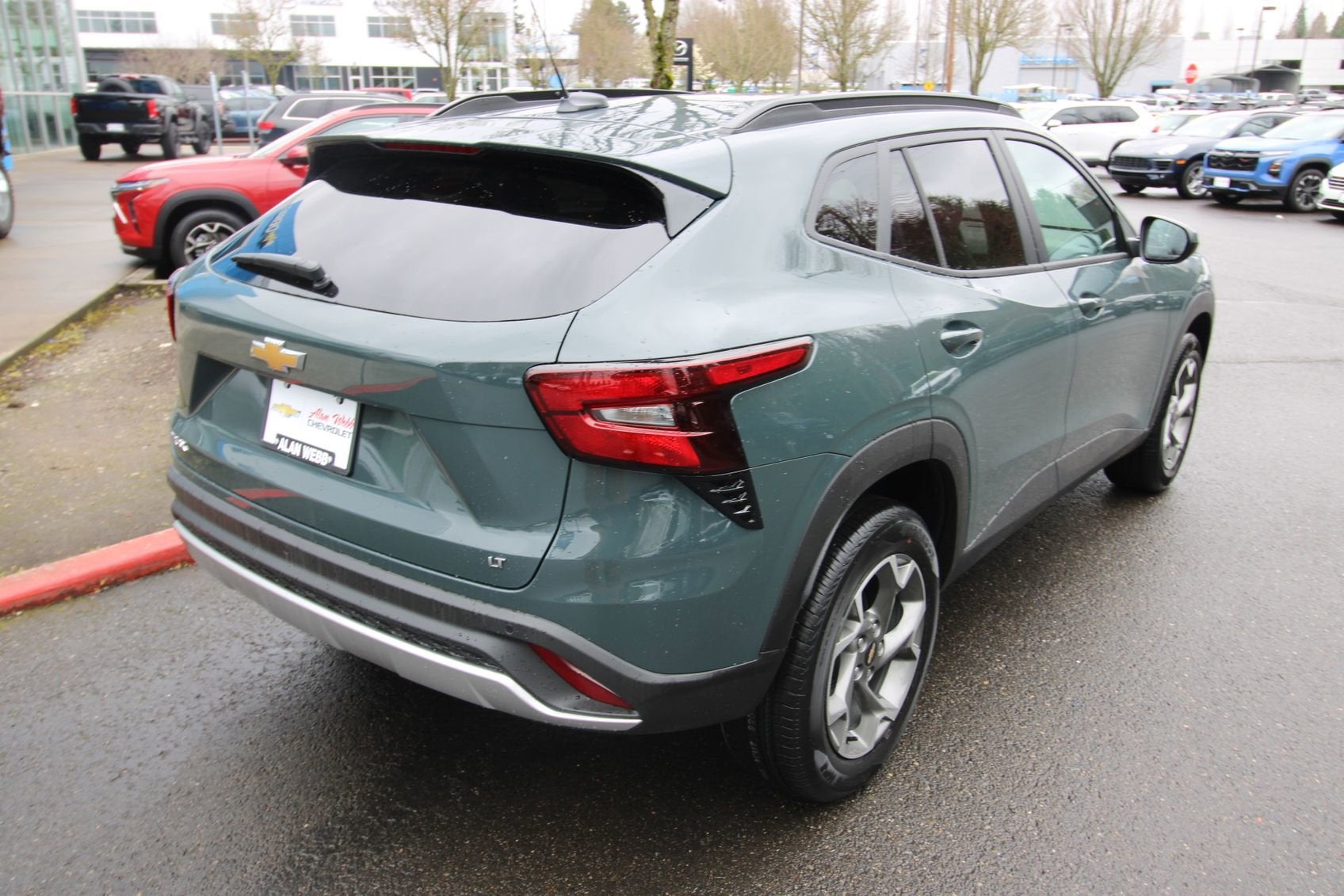 View vehicle photo 4