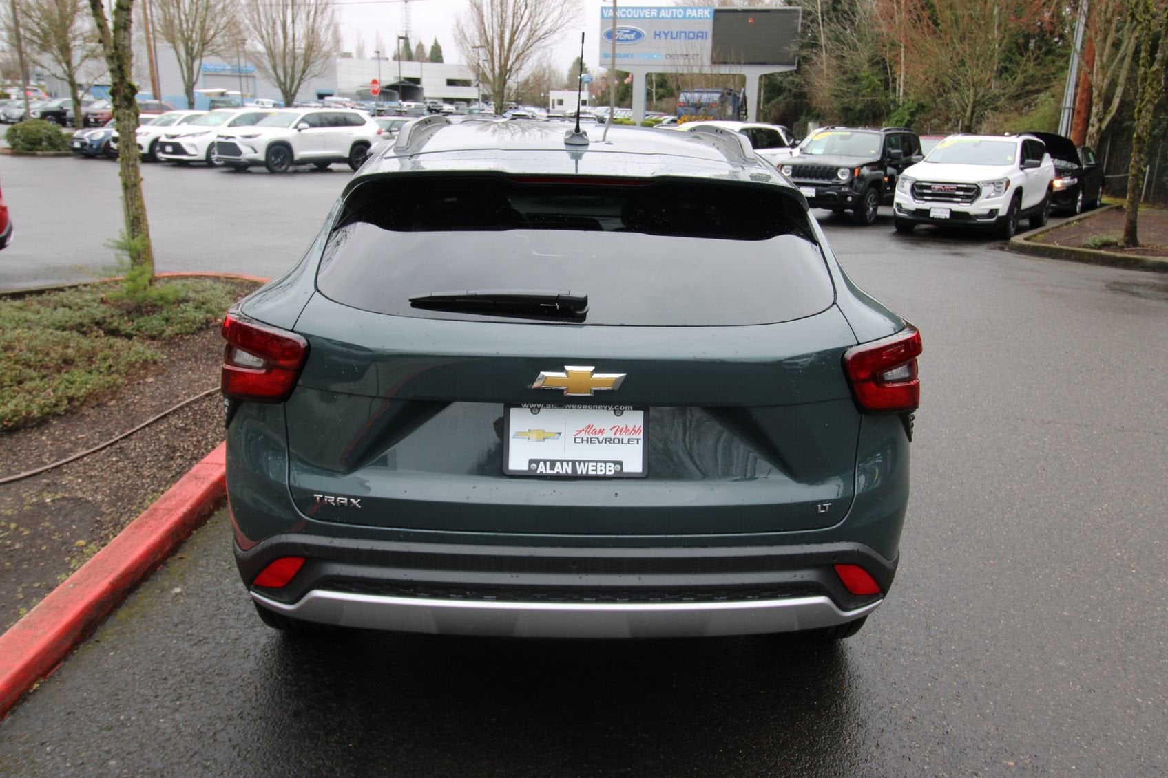 View vehicle photo 5