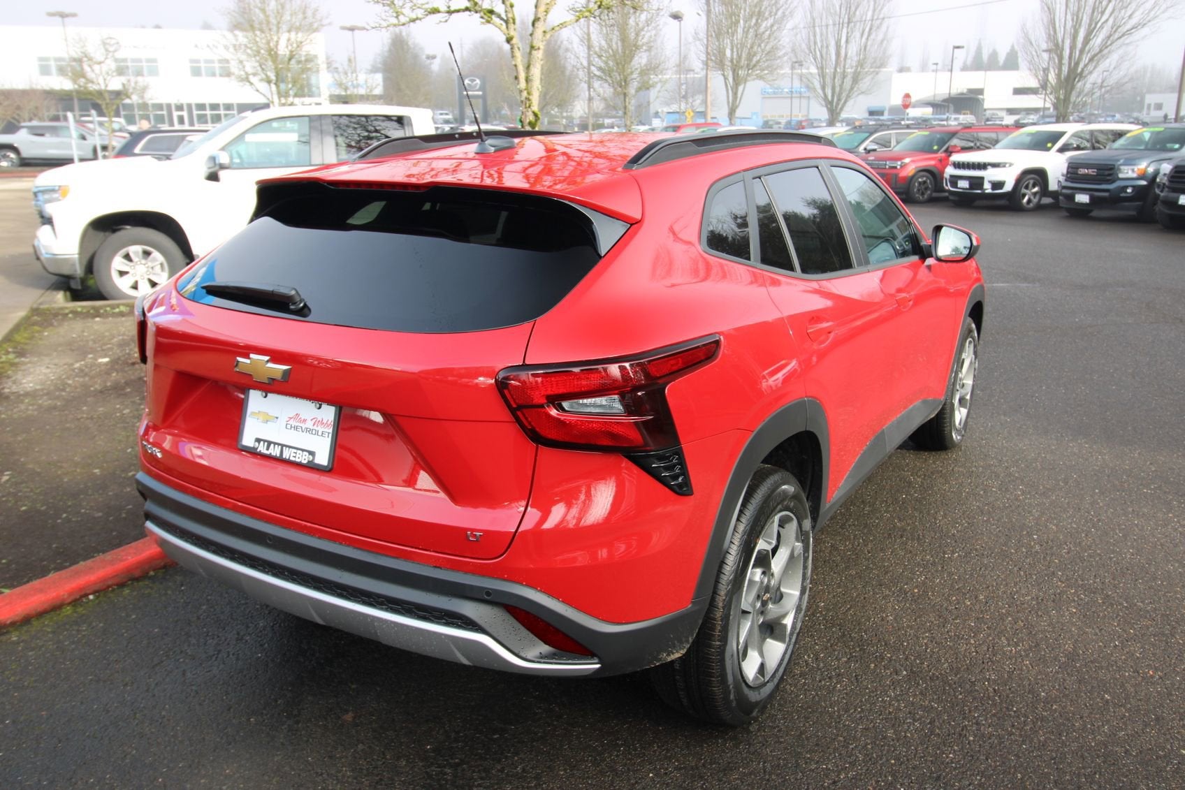 View vehicle photo 3