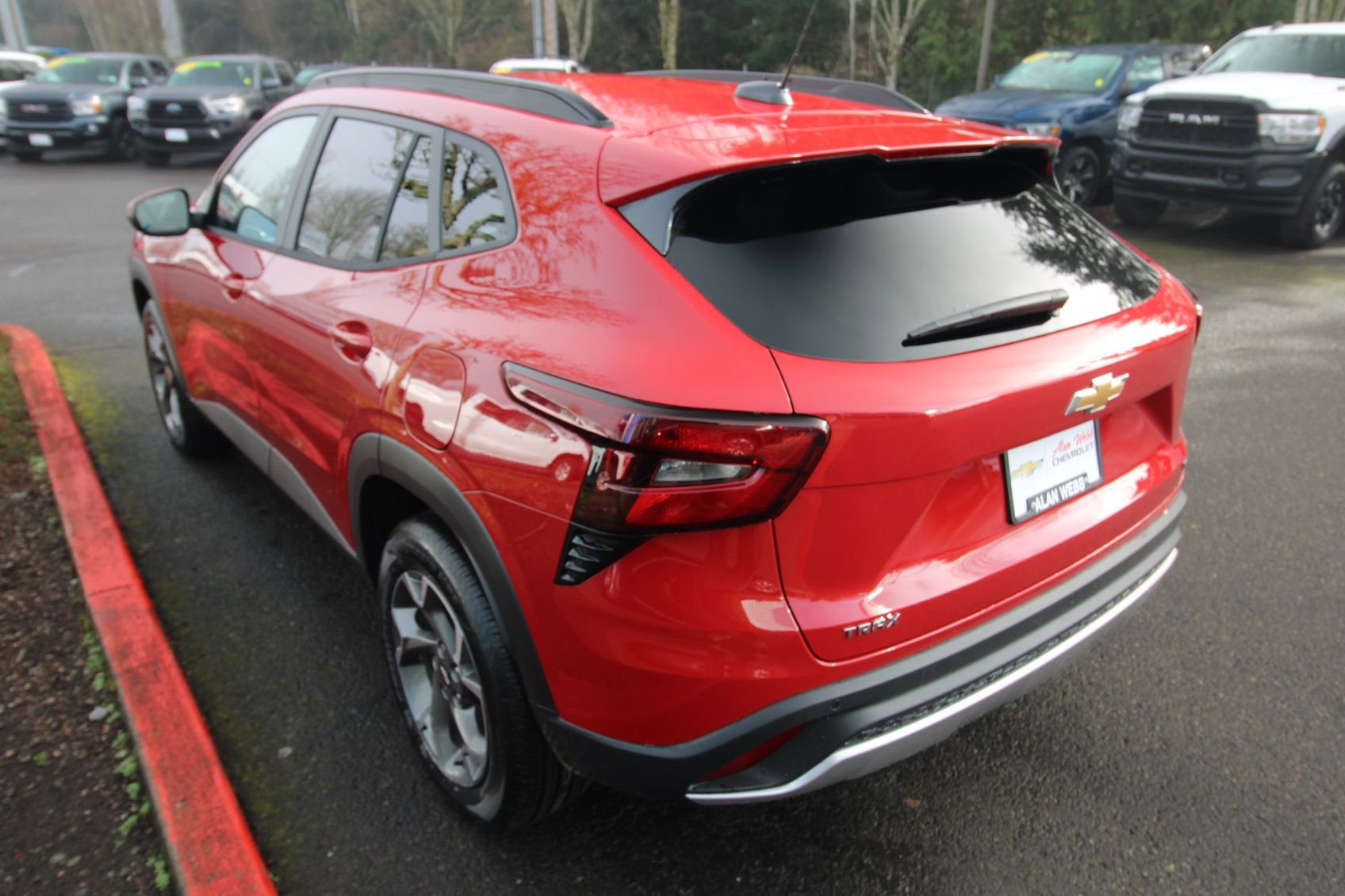 View vehicle photo 5