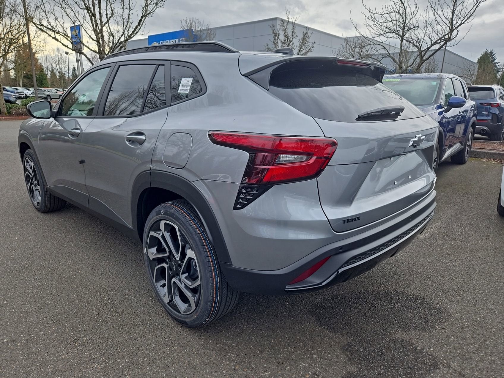 View vehicle photo 3