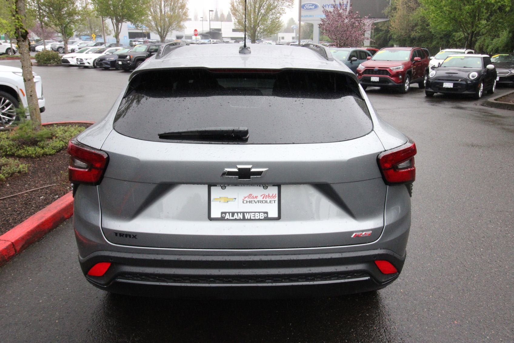 View vehicle photo 5