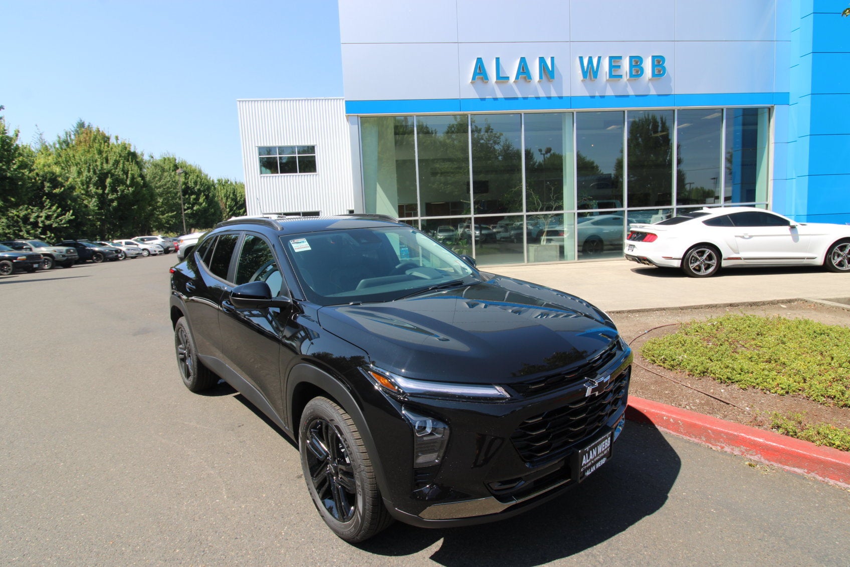 Mosaic Black Metallic 2026 Chevrolet Trax SUV / Crossover Front-Wheel Drive Automatic