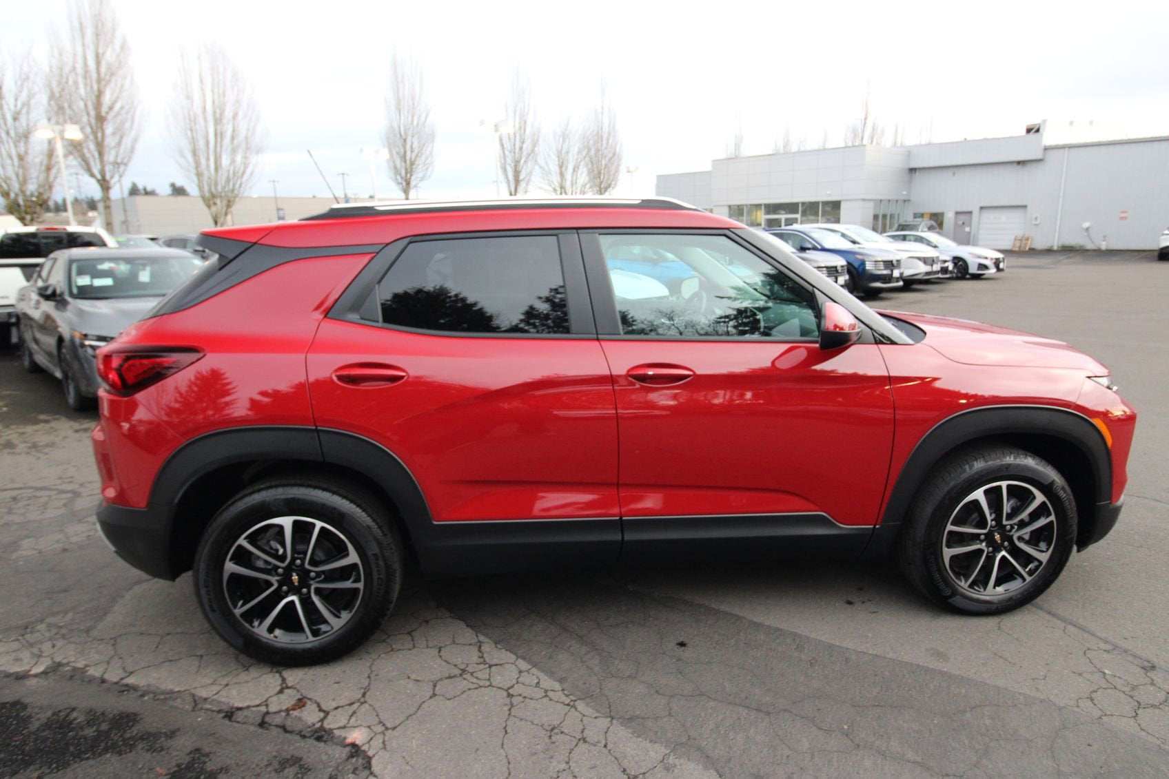 View vehicle photo 2