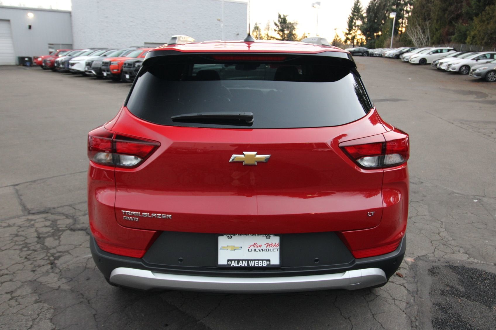 View vehicle photo 4