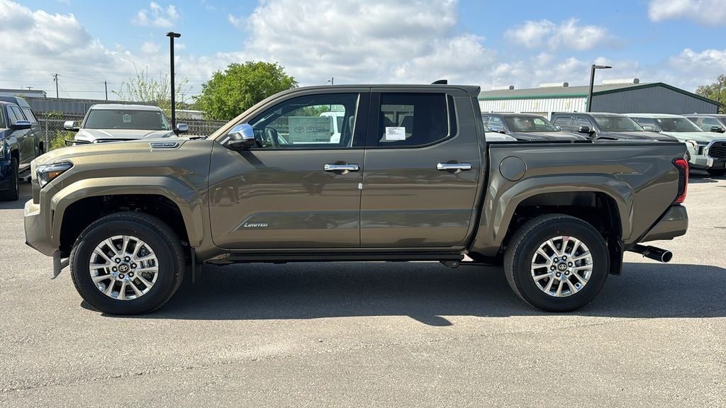 View vehicle photo 4