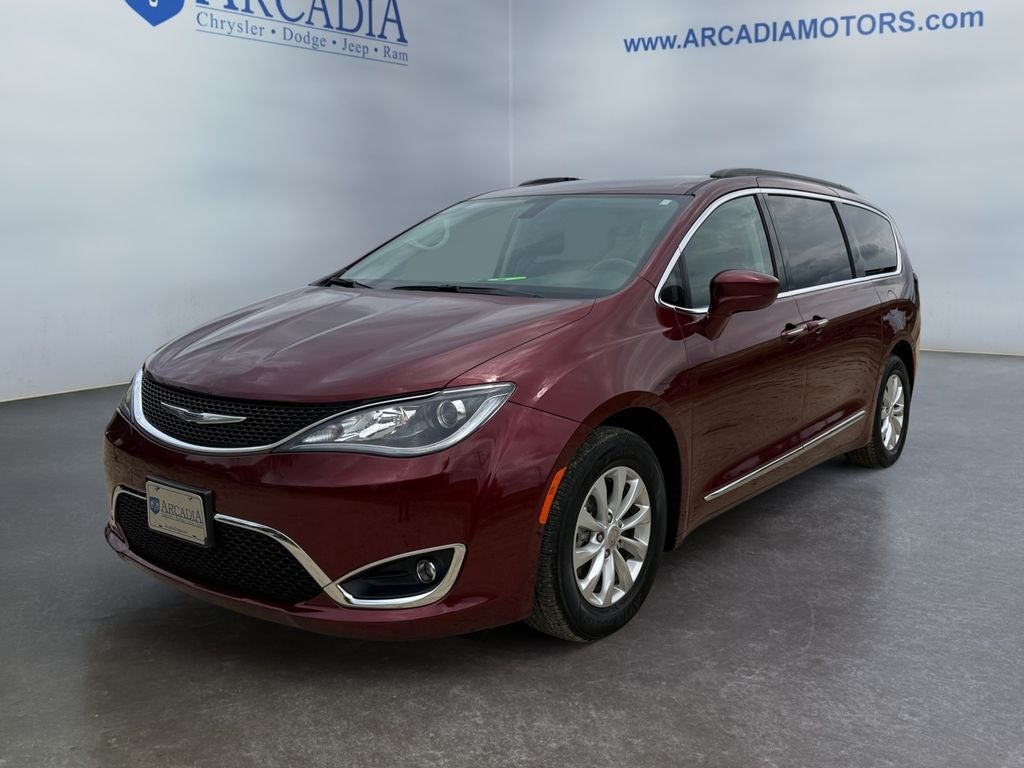  2017 Chrysler Pacifica Touring L FWD   