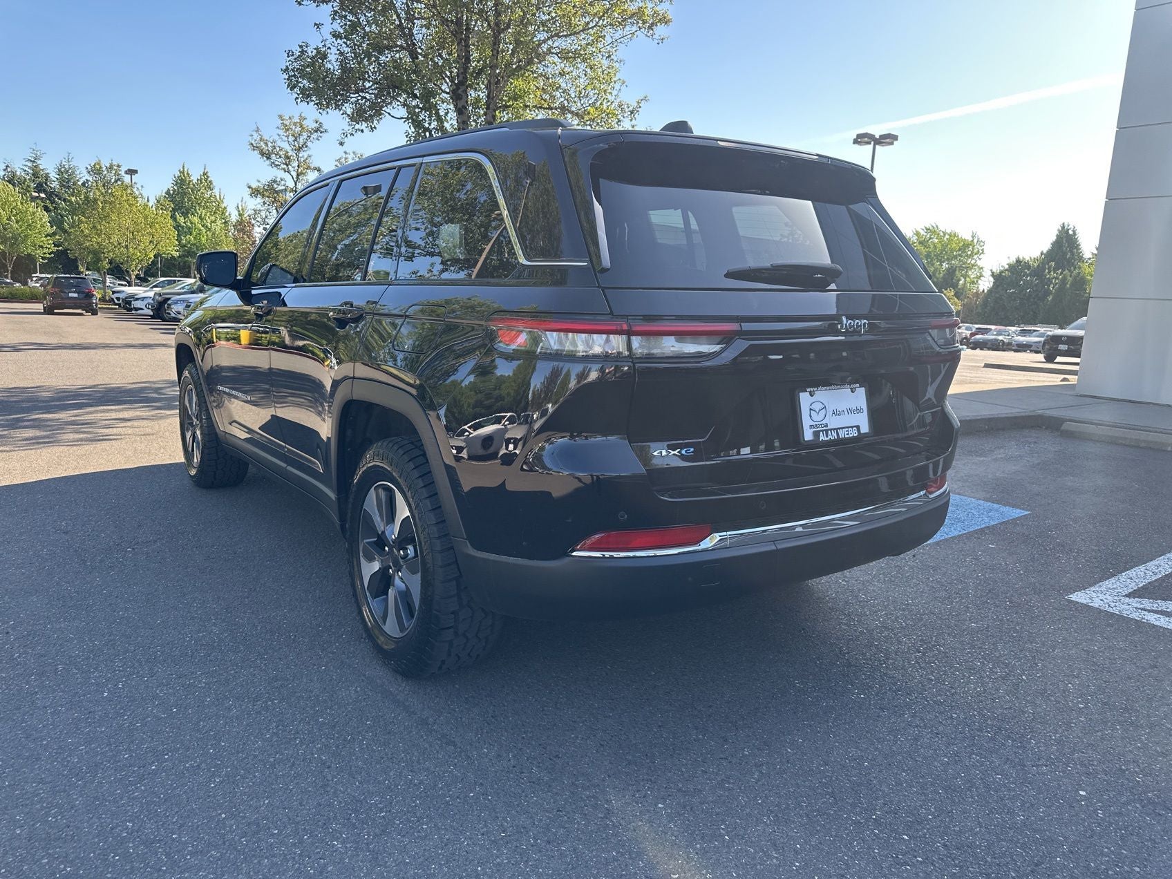 View vehicle photo 2