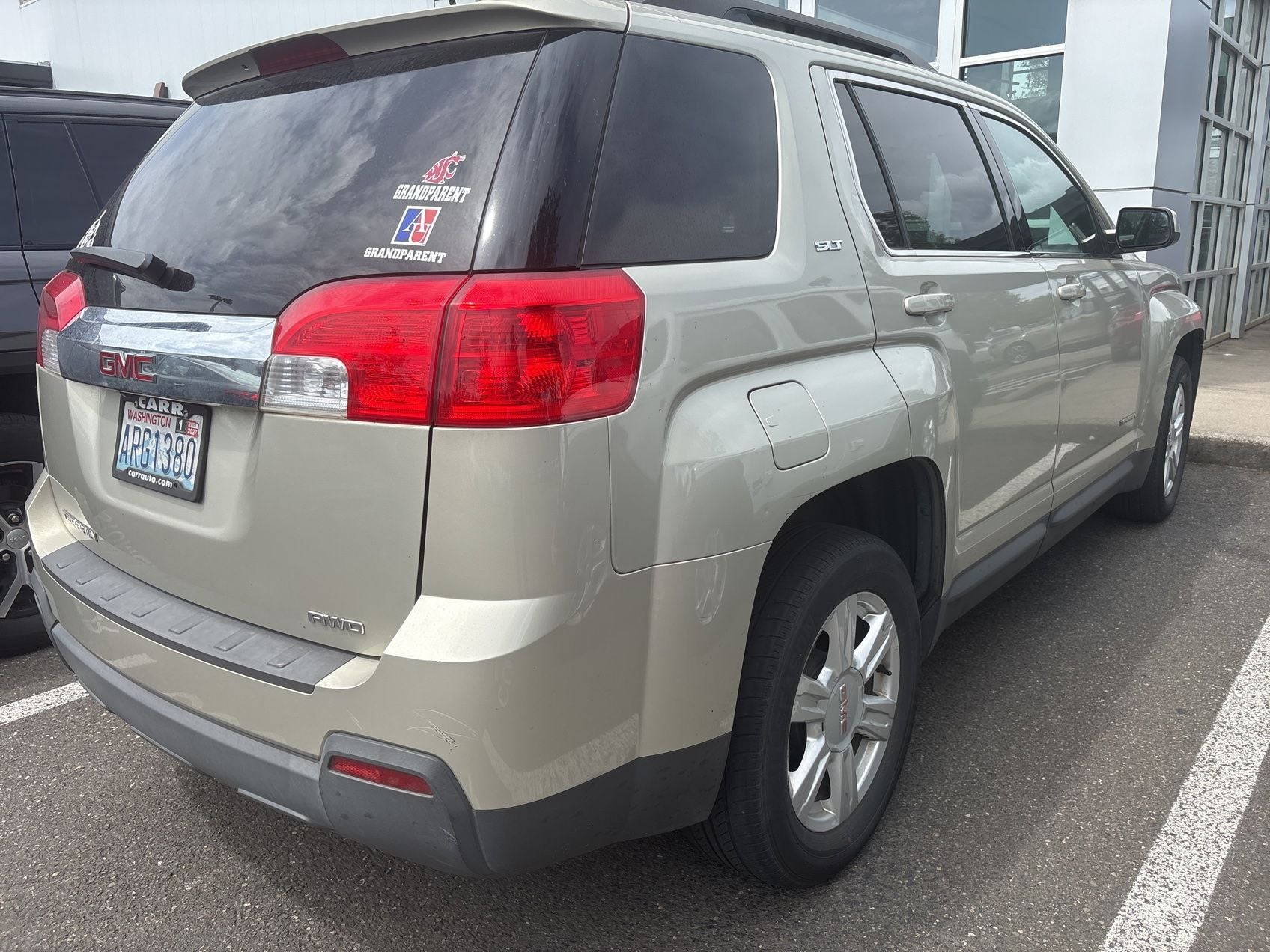 View vehicle photo 3