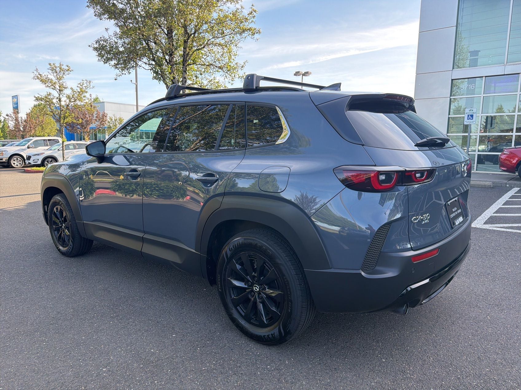 View vehicle photo 2