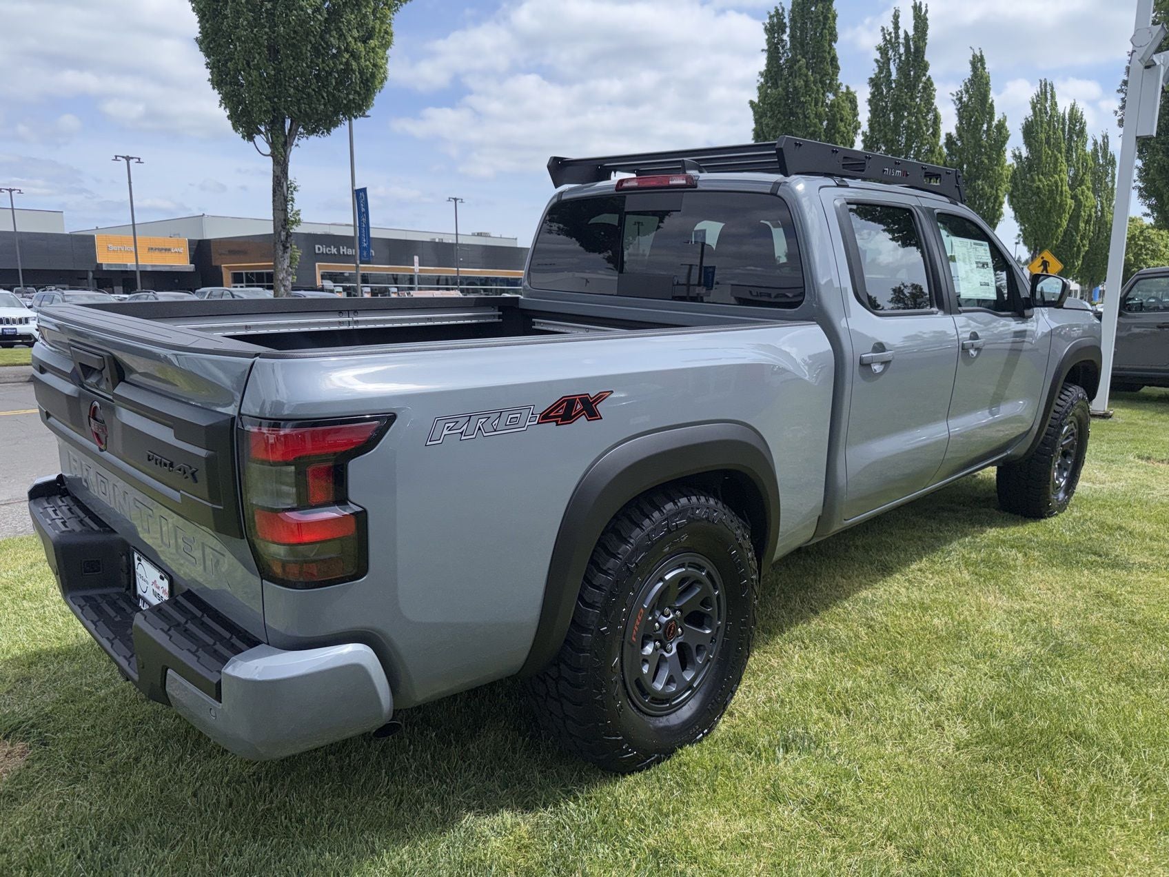 View vehicle photo 5