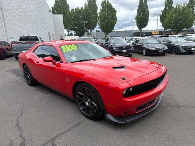 Torred Clearcoat 2016 Dodge Challenger Coupe Rear-Wheel Drive 6-Speed Manual