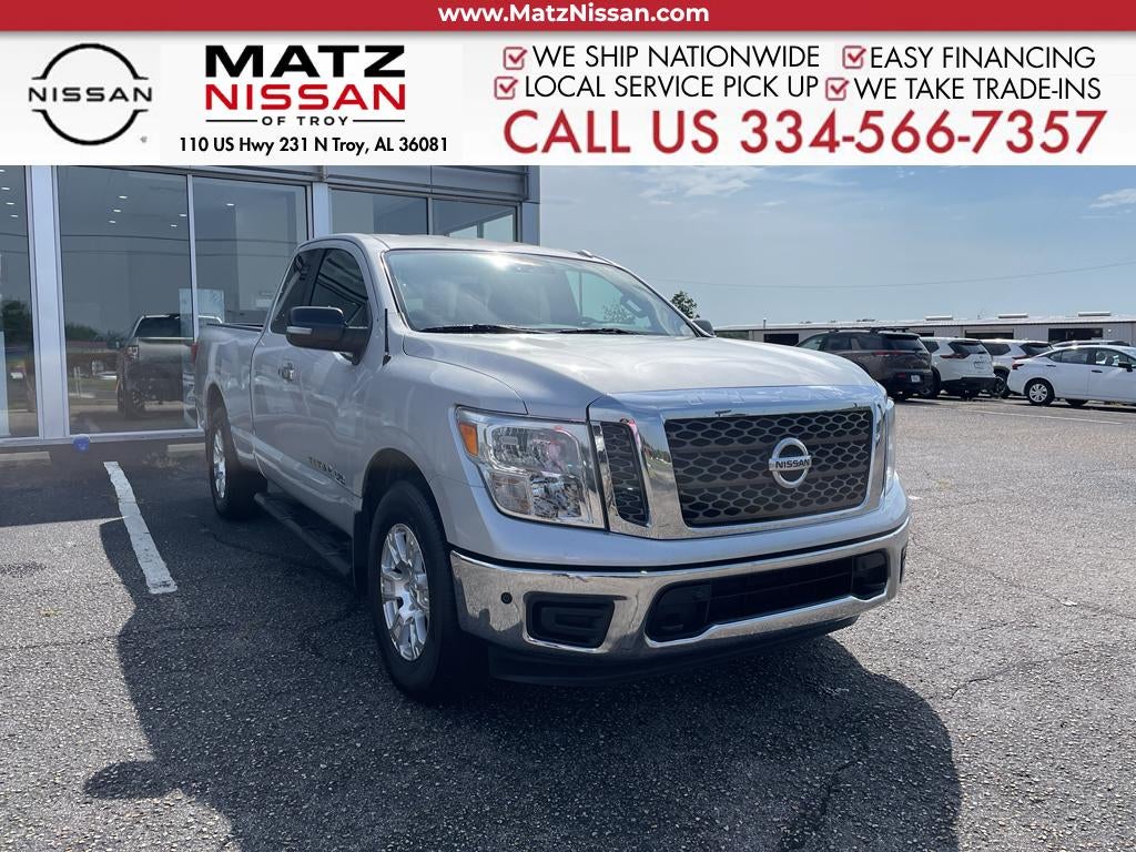 Brilliant Silver 2018 Nissan Titan Pickup Truck Four-Wheel Drive 7-Speed Automatic
