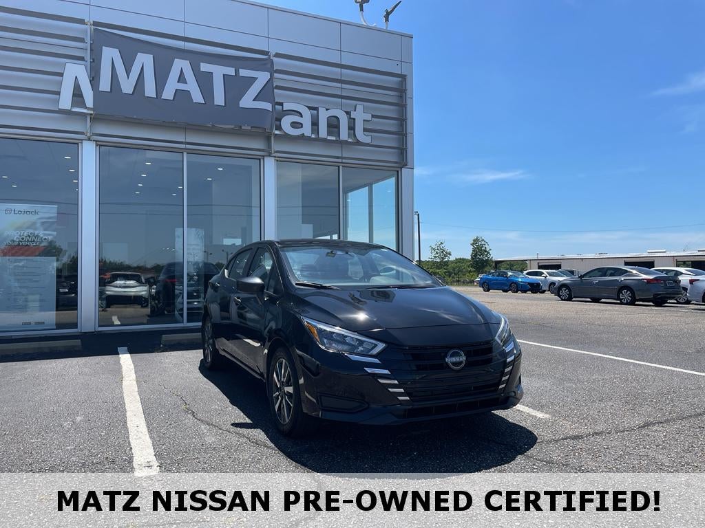 Super Black 2025 Nissan Versa Sedan Front-Wheel Drive Continuously Variable Transmission