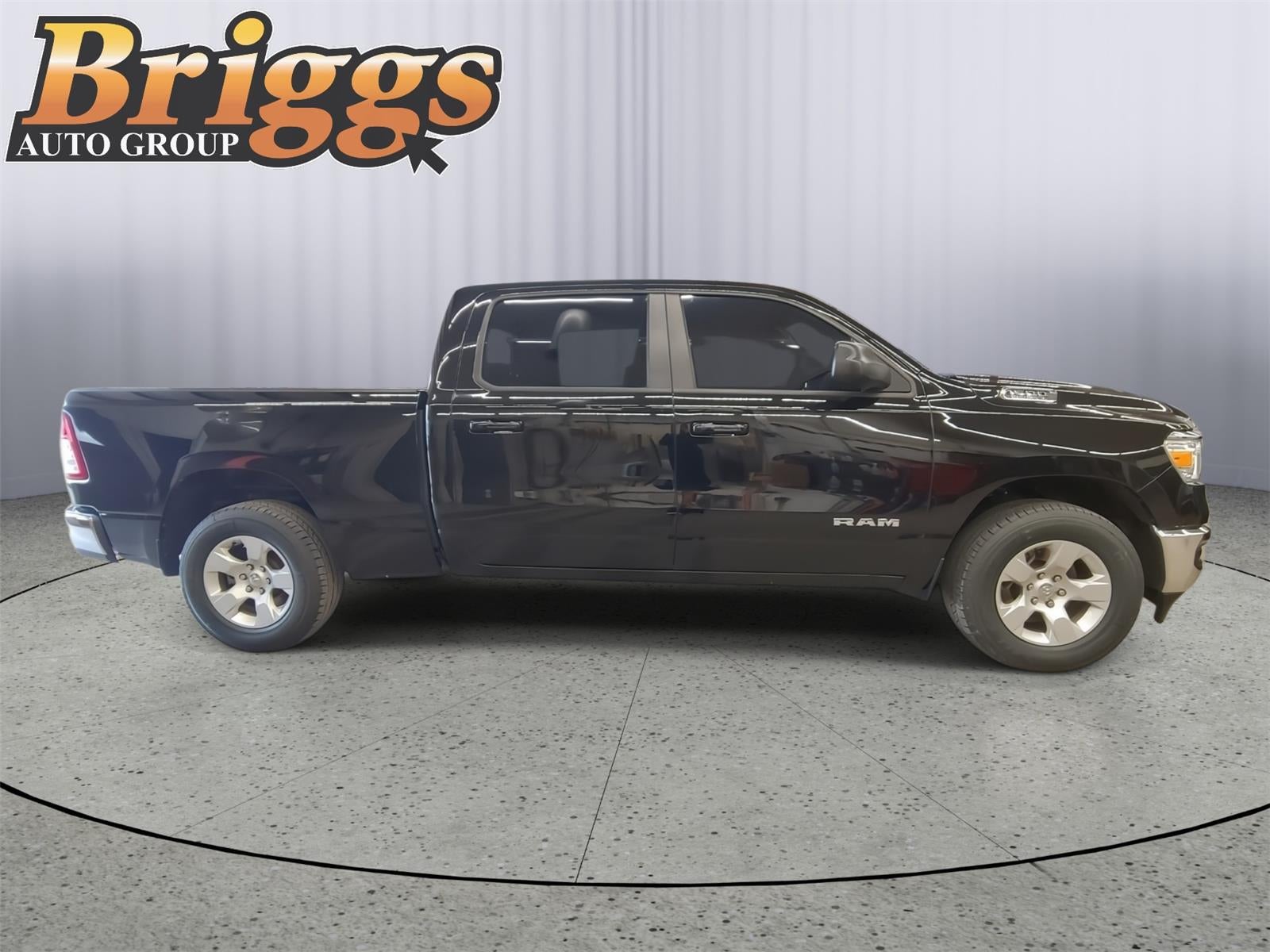 View vehicle photo 6