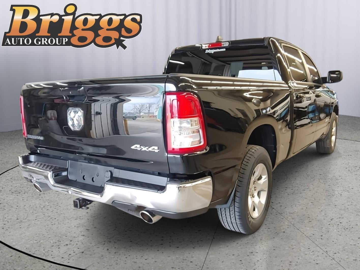View vehicle photo 7
