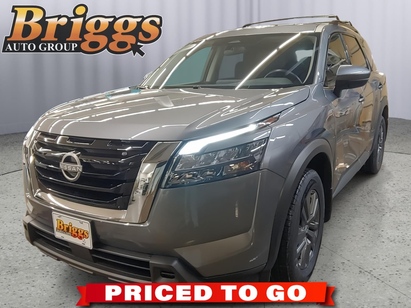 2025 Nissan Pathfinder SV 4WD