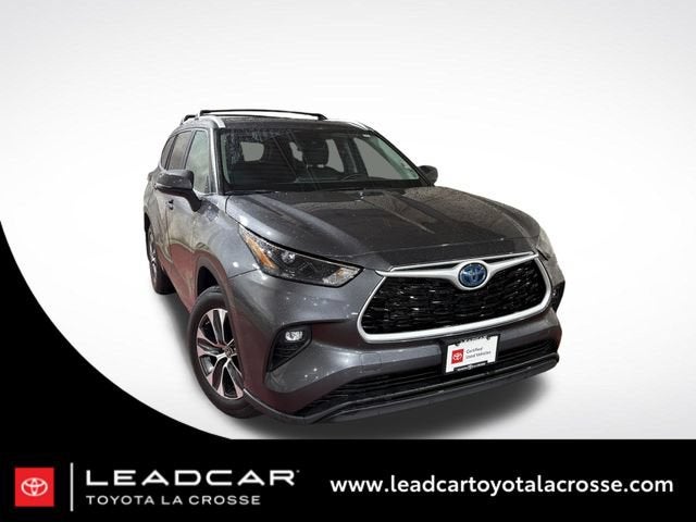  2024 Toyota Highlander Hybrid XLE AWD   