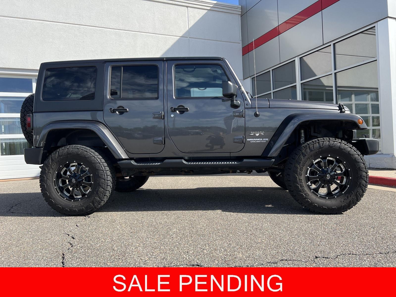  2017 Jeep Wrangler Unlimited Sahara 4WD   