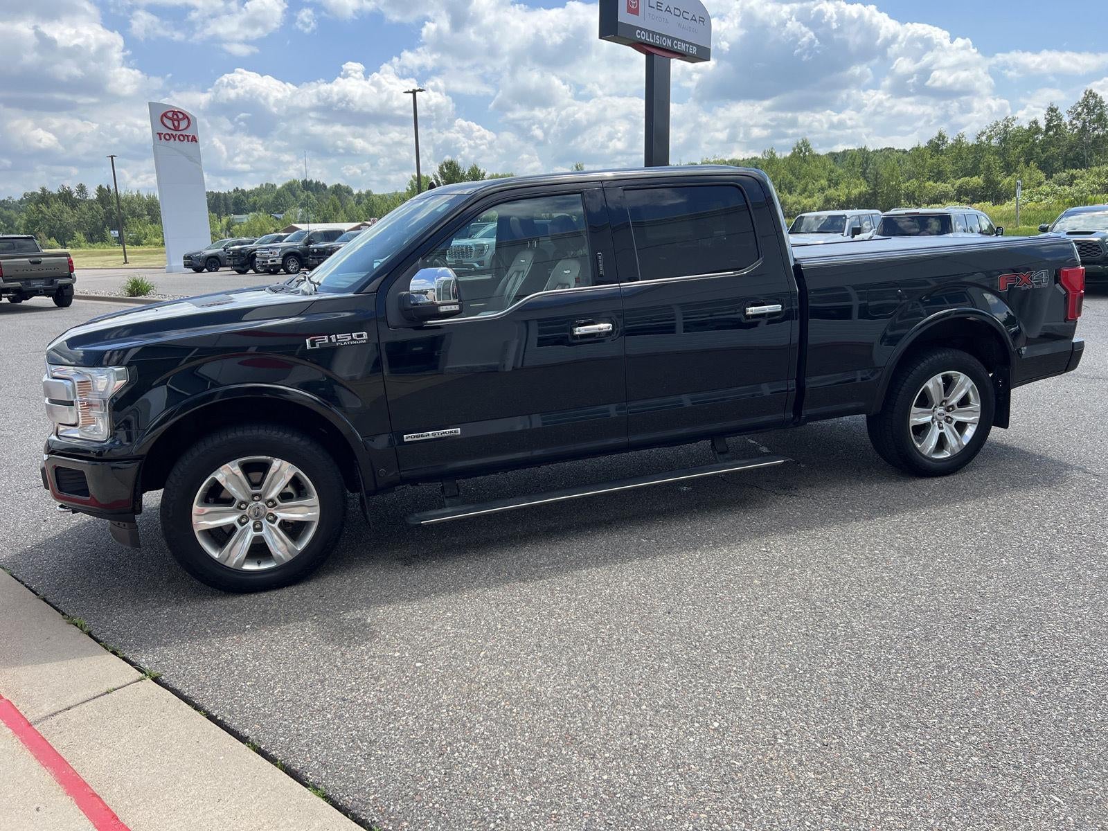 View vehicle photo 7