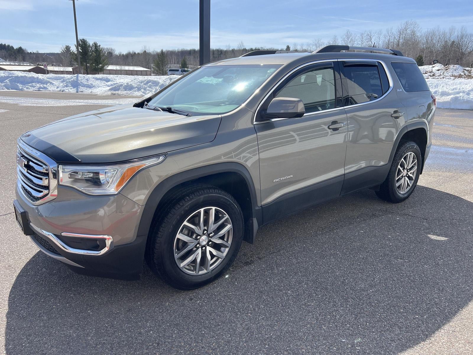 View vehicle photo 4