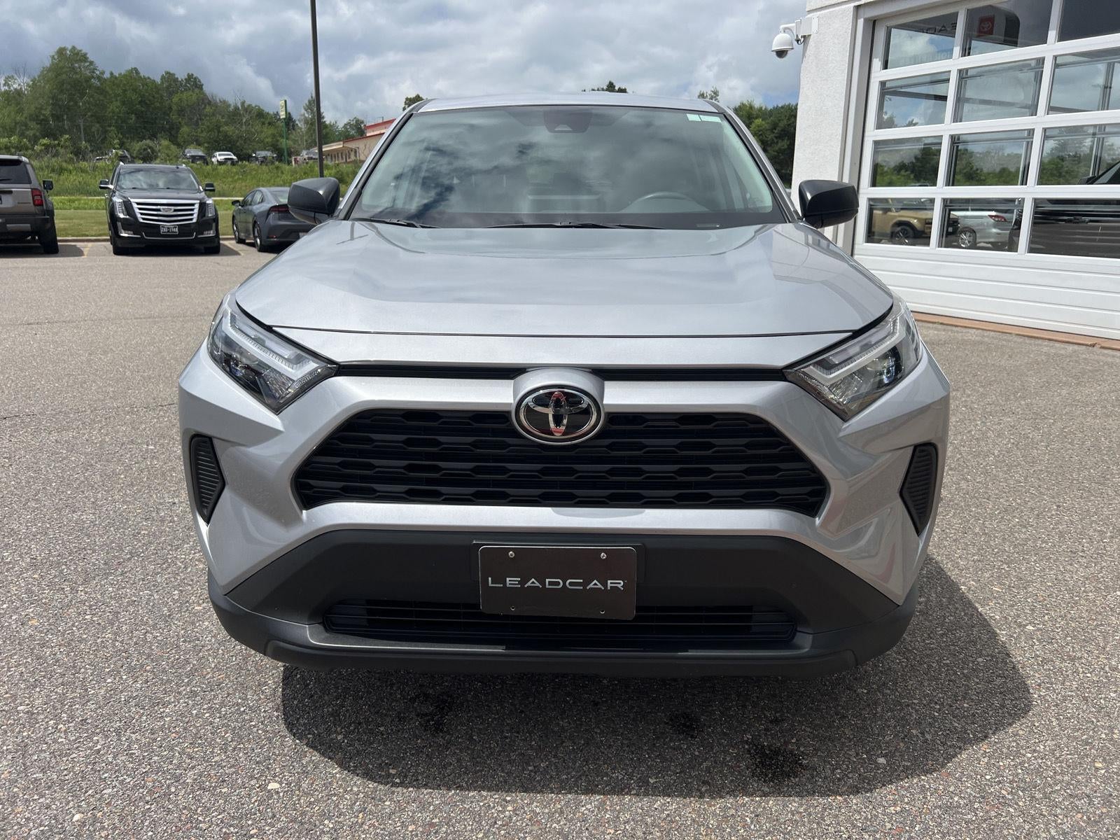 View vehicle photo 7