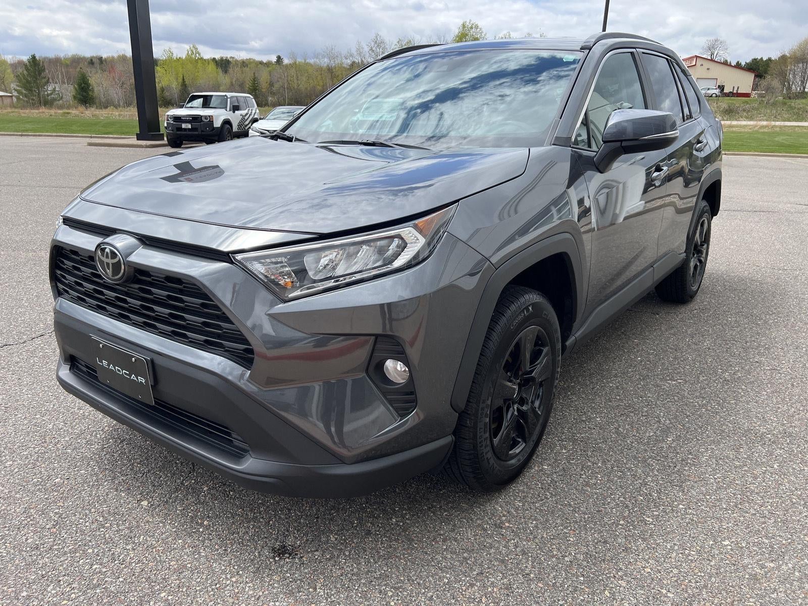 View vehicle photo 3