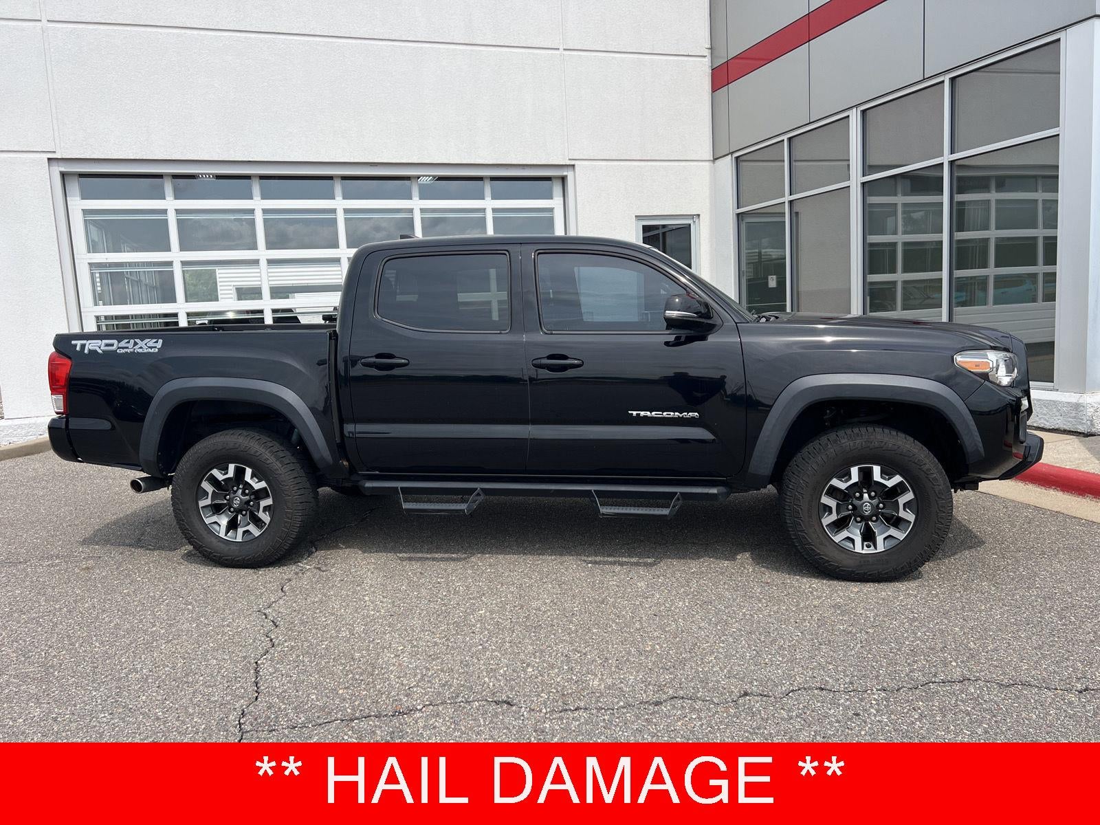 2017 Toyota Tacoma Negro Camioneta Todo terreno Automática