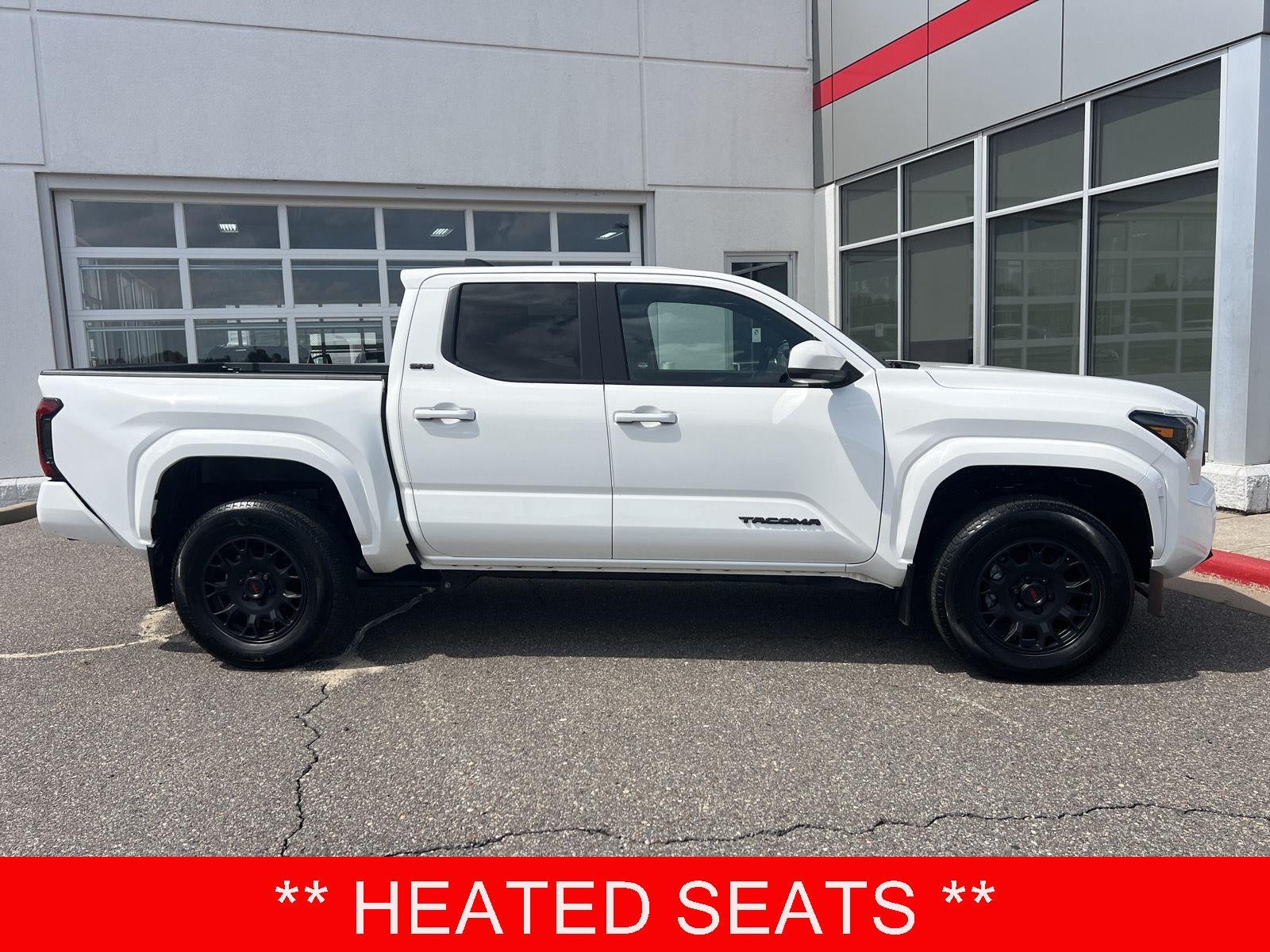  2024 Toyota Tacoma SR5 Double Cab 4WD   