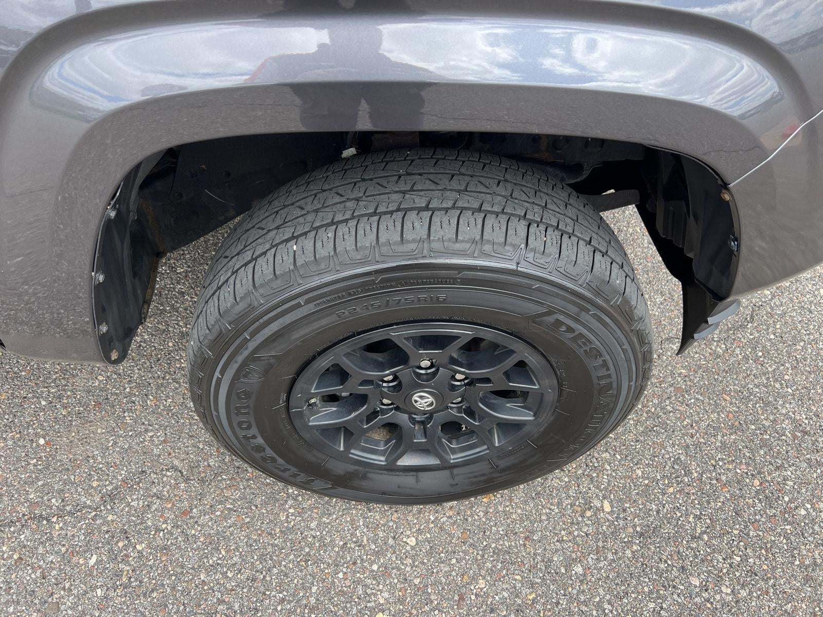 View vehicle photo 6