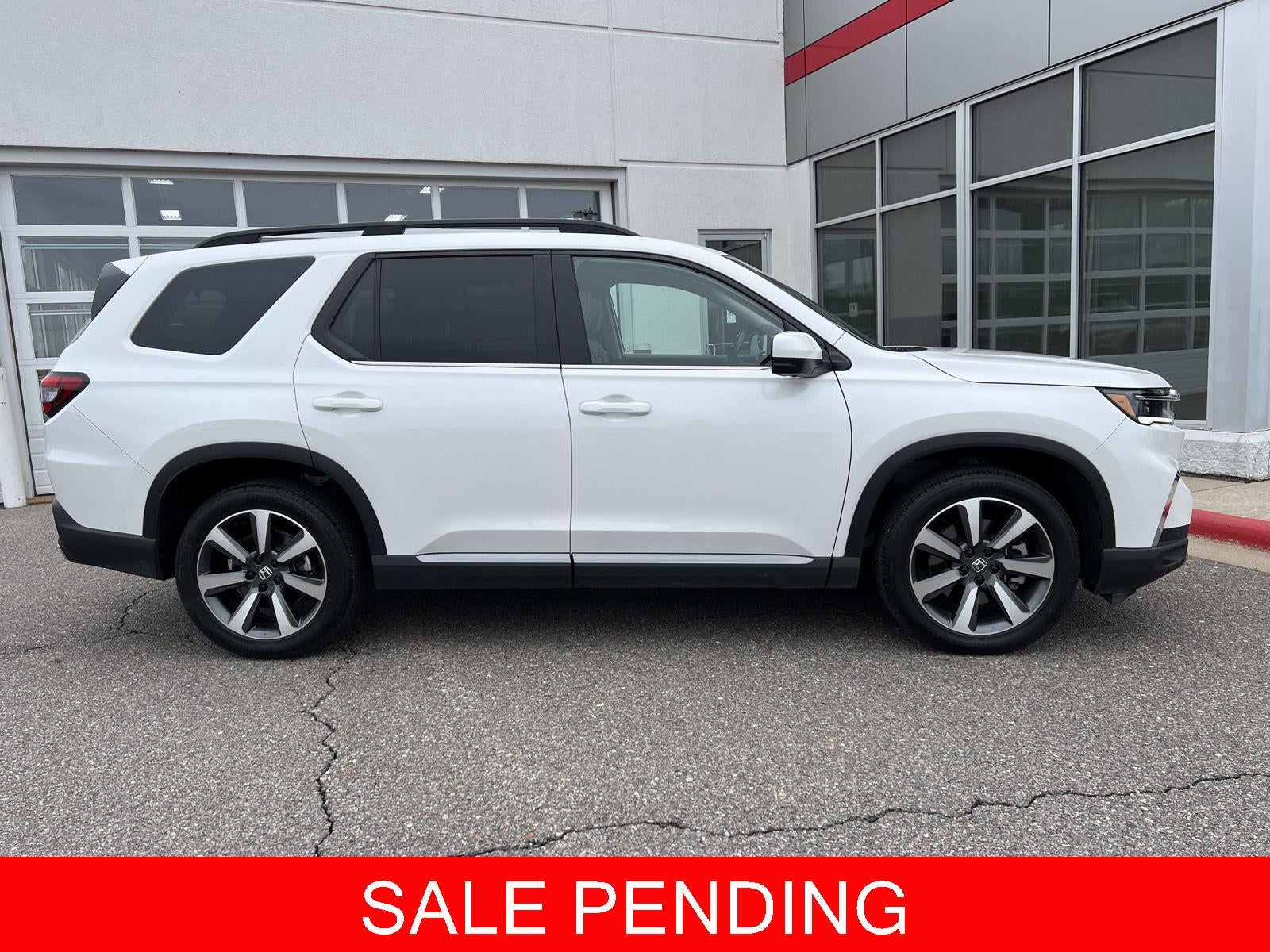 White 2025 Honda Pilot SUV / Crossover All-Wheel Drive 