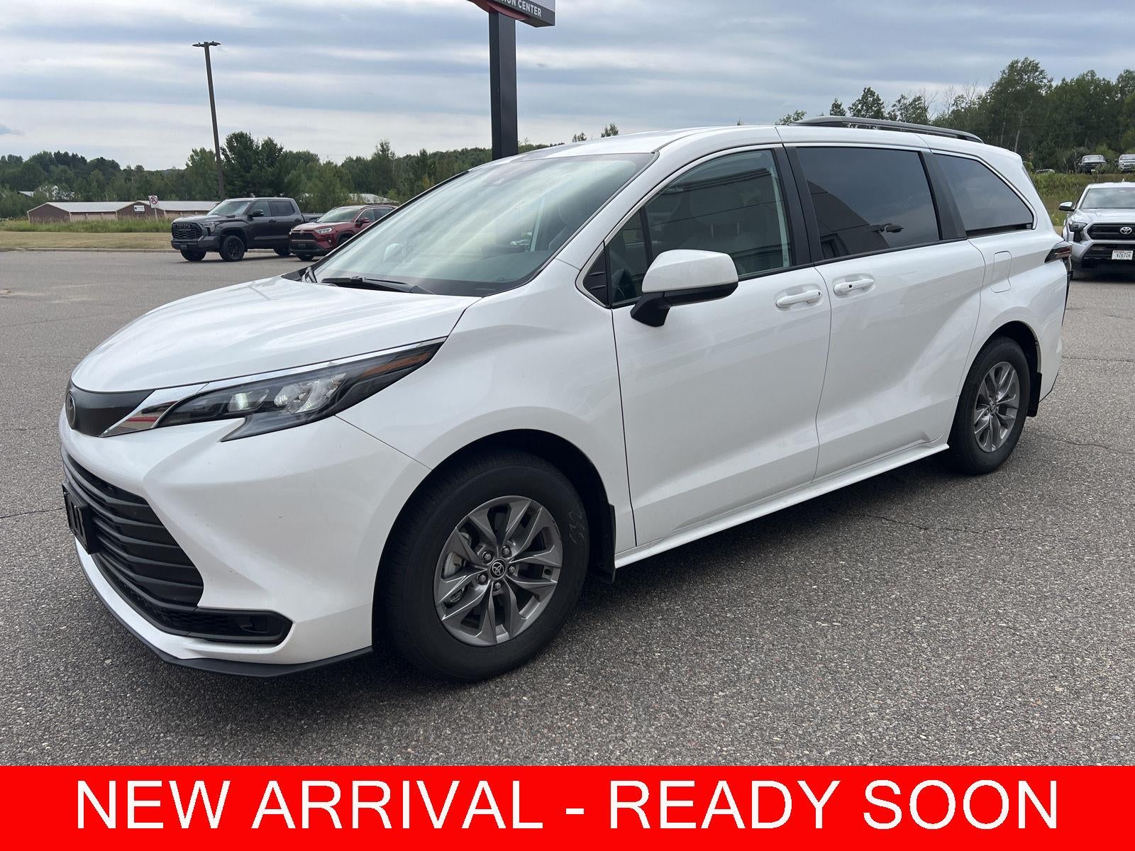 Ice Cap 2026 Toyota Sienna Minivan All-Wheel Drive Continuously Variable Transmission